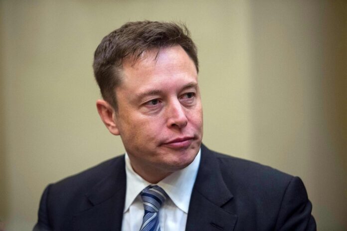 Elon Musk, Twitter ile anlaşmak için Tesla'yı satıyor